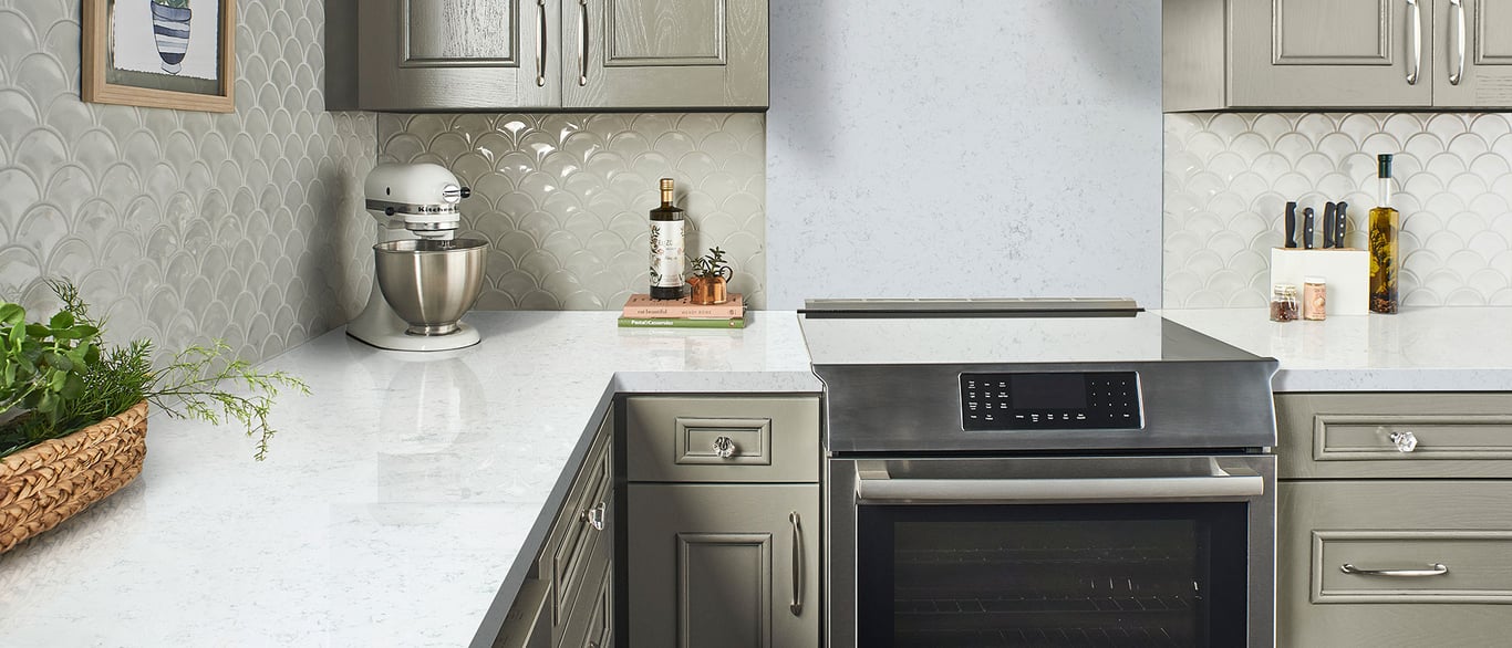 Fairy White Quartz Countertop in Kitchen