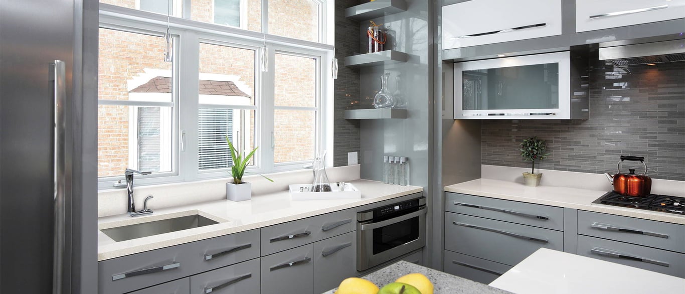 Frost White Quartz Countertop in Kitchen
