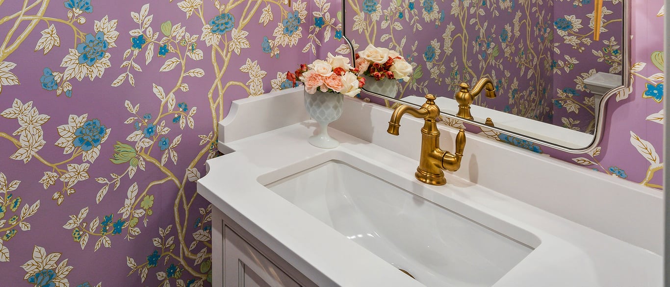 Glacier White Quartz Countertop in Bathroom Vanity