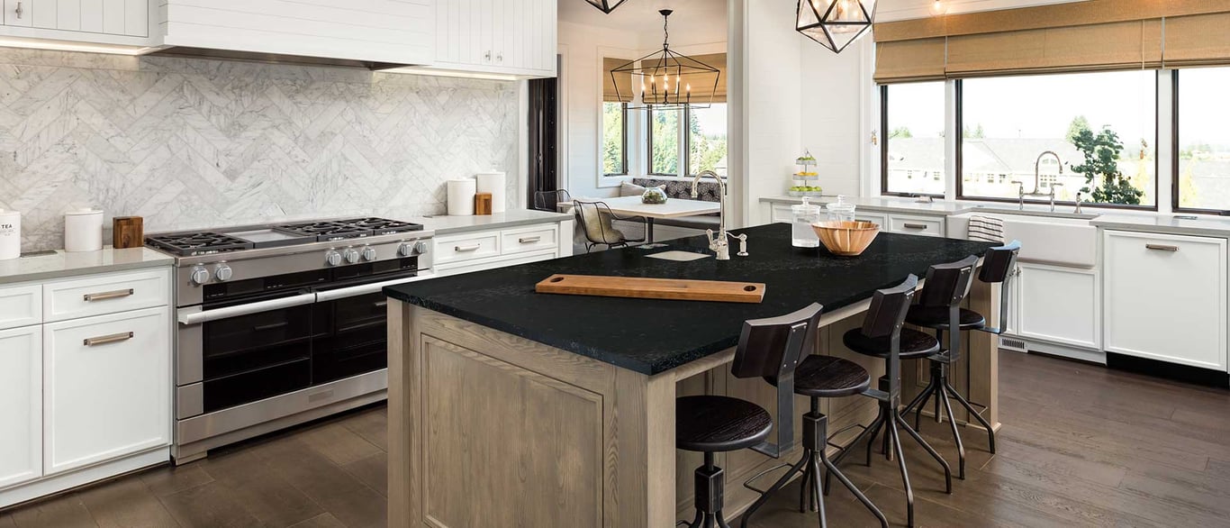 Midnight Corvo Quartz Countertop in Kitchen