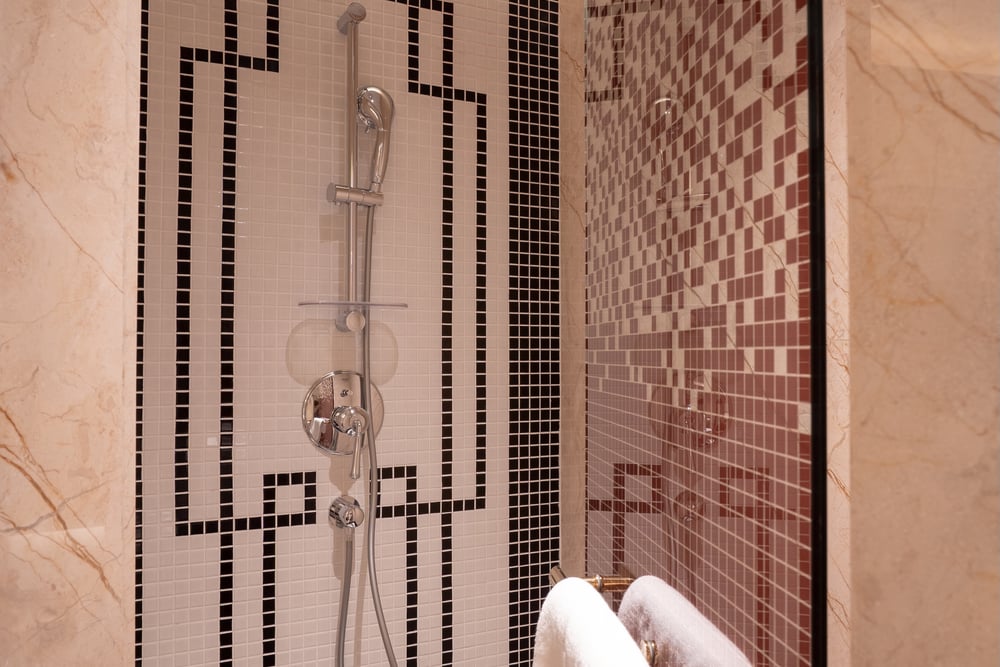 Bathroom — Deluxe Double · Classyc Hàng Buồm