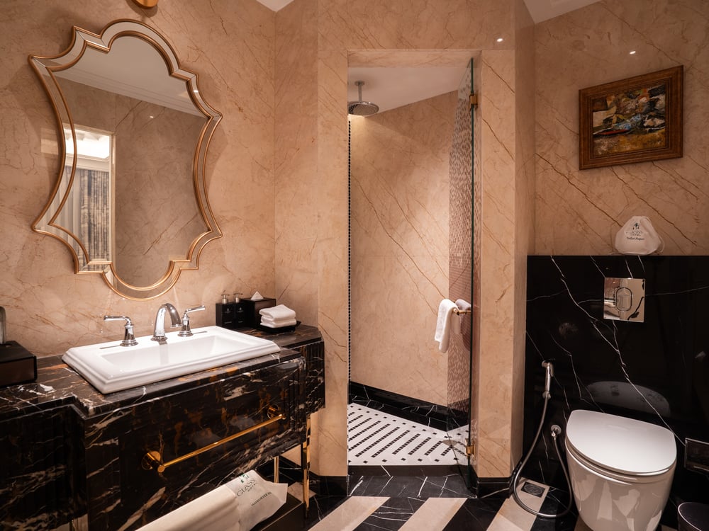Bathroom — Premium Twin Room · Classyc Hàng Buồm
