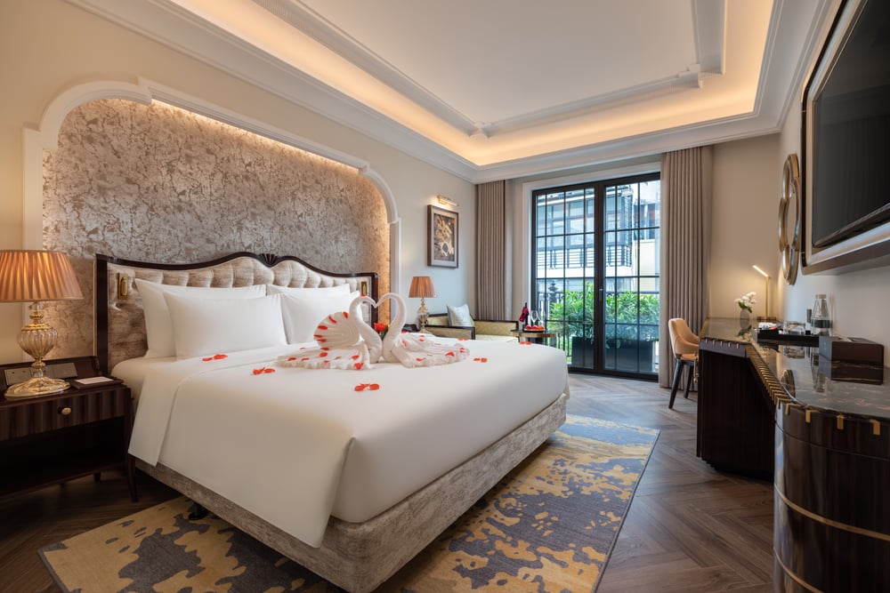 Room interior — Suite Double room · Classyc Hàng Buồm