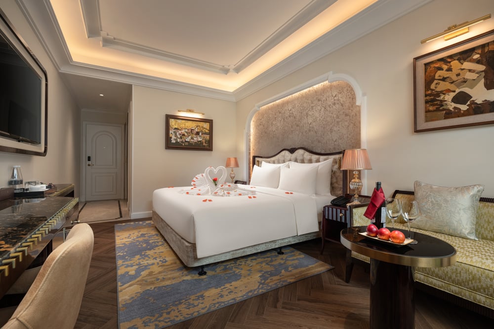 Room interior — Suite Double room · Classyc Hàng Buồm