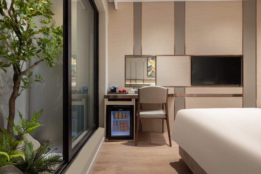 Deluxe Internal Window (Twin) — photo 1