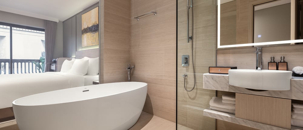 Junior Suite Balcony (Double) — Classyc Hàng Thùng