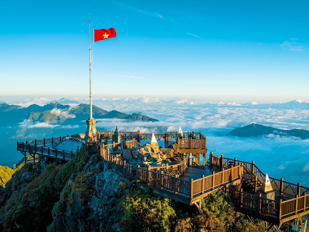 Cat Cat Village Trekking & Fansipan Peak