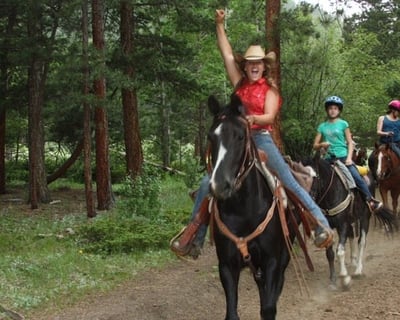 1-Hour Horseback Trail Ride in Estes Park
