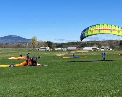 Beginner Paragliding Lesson in Charlestown