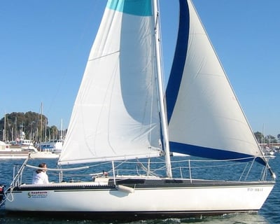 Sail a Merit 25 in Mission Bay