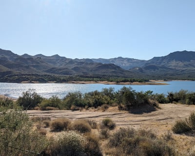 Morning Glow Kayak and Breakfast Tour at Bartlett Lake
