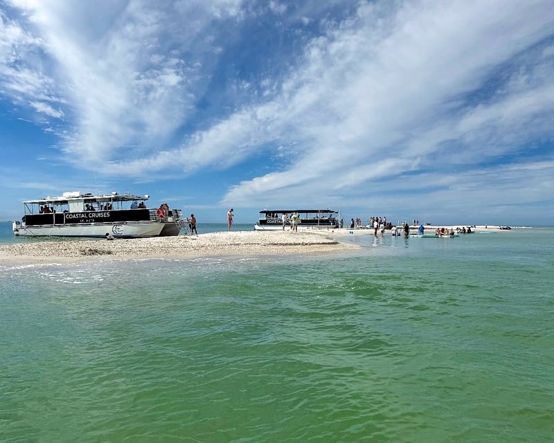 21+ Island Party Boat Cruise in St. Petersburg