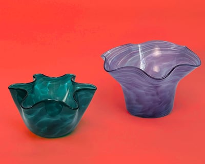 Wavy Bowl Glassblowing Workshop in Philadelphia