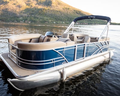 Self-Guided Pontoon Boat Rental on Grand Lake