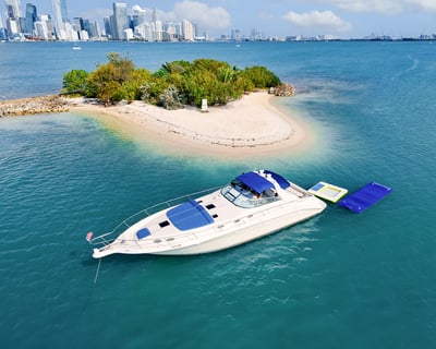 Cruise Miami on a Private Daytime Yacht Charter