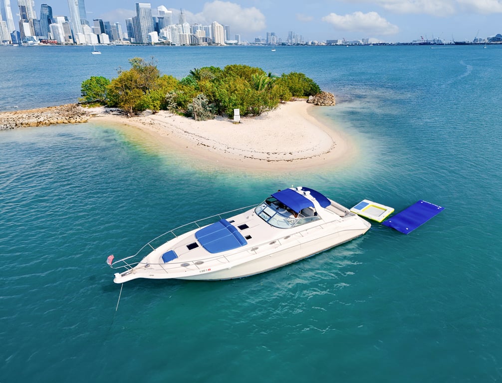 Cruise Miami on a Private Daytime Yacht Charter