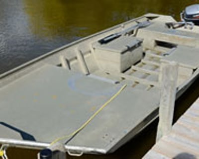 AuTrain Lake 16' Duck Boat Rental