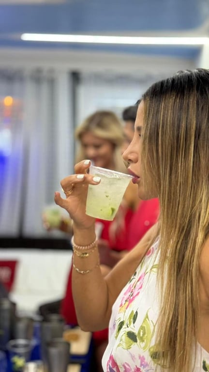 Craft 3 Mojitos & Dance Salsa in San Juan