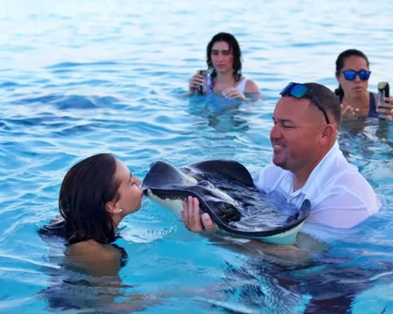 Private Stingray City & Snorkeling Charter in Grand Cayman