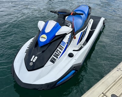 3-Person Jet Ski Rental in Chelan