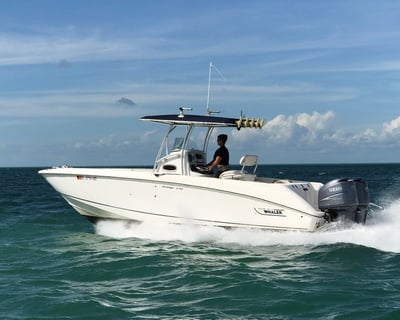 27' Boat Rental in Marathon