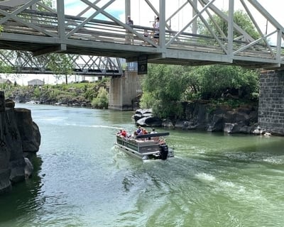 30-Minute Narrated Snake River Tour