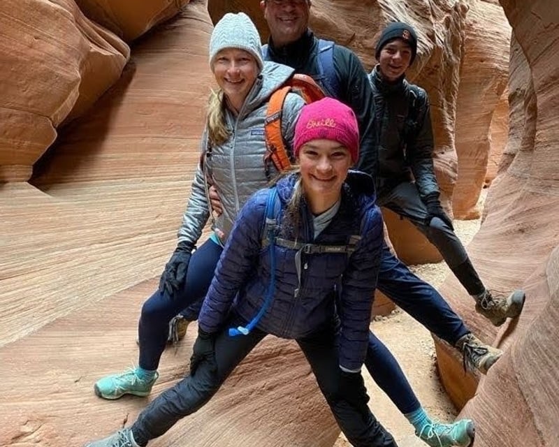 Peek-a-Boo Slot Canyon 4WD Tour From Kanab
