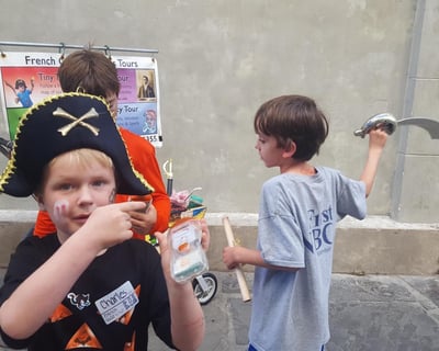 Spooky Ghost Hunt in New Orleans' French Quarter