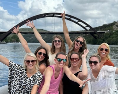 4-Hour Pontoon Charter on Lake Austin