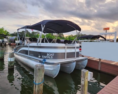 23' Tritoon Boat Rental in Montgomery