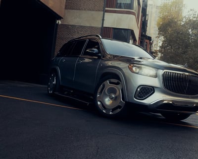 Chicago Mercedes-Benz Maybach GLS 600 Rental