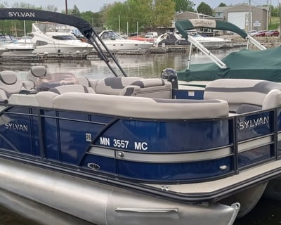 Lake City 8-Hour Tritoon Rental