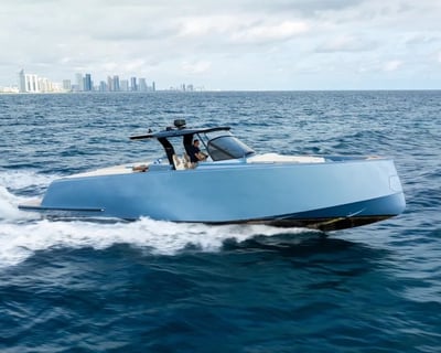 4-Hour Private Yacht Charter in Sarasota Bay