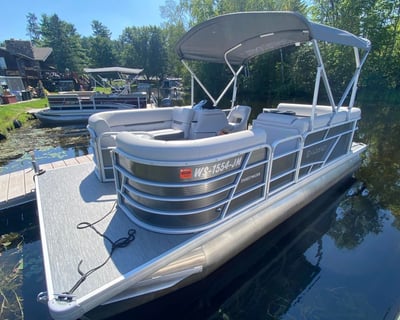 19-Foot Pontoon Boat Rental for Up to 10
