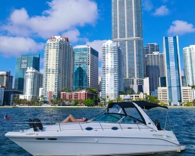 Explore Miami on a 3-Hour Sightseeing Boat Tour