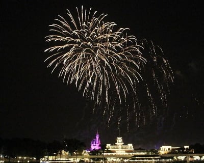 Watch Fireworks on a 1-Hour Destin Harbor Cruise