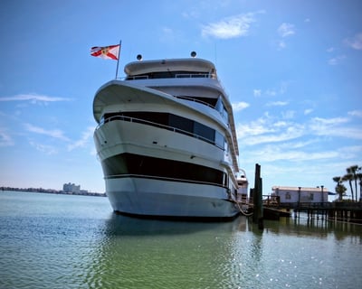 Daytime Dining Cruise With Music in Clearwater Beach