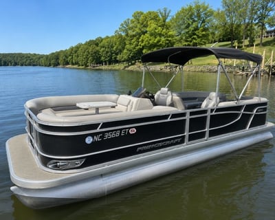 Lake Norman 22' Pontoon Rental