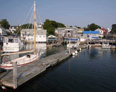 Scenic 1-Hour Narrated Mailboat Cruise in Boothbay Harbor