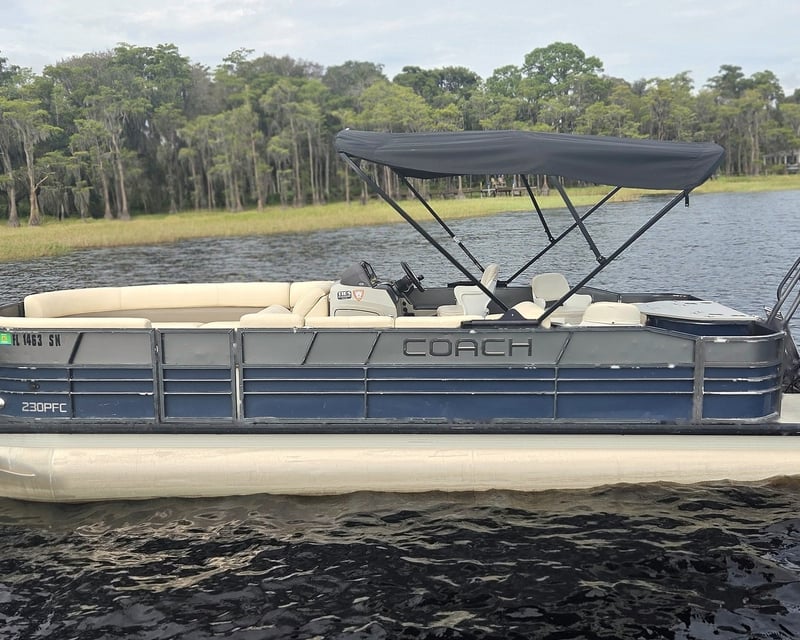 23' Tritoon Boat Rental on the Clermont Chain of Lakes