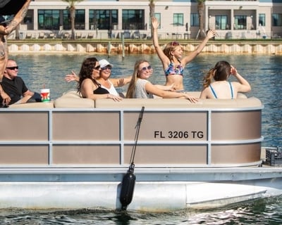 10-Passenger Pontoon Boat Rental in Fort Walton Beach