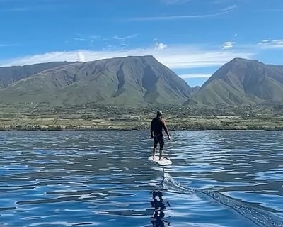 2-Hour Electric Hydrofoil Lesson in Kihei