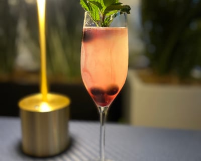 Seattle Craft Cocktails and Gourmet Food Tour