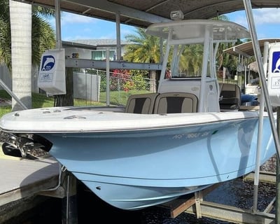 24' Fishing Boat Rental in Cape Coral
