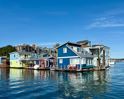 Explore Victoria Highlights & Butchart Gardens Guided Tour
