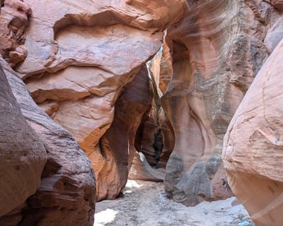 7-Hour Private Slot Canyon Hiking Tour in Utah