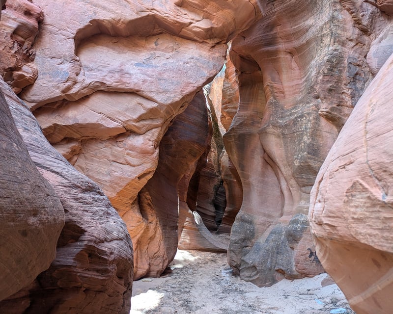 7-Hour Private Slot Canyon Hiking Tour in Utah