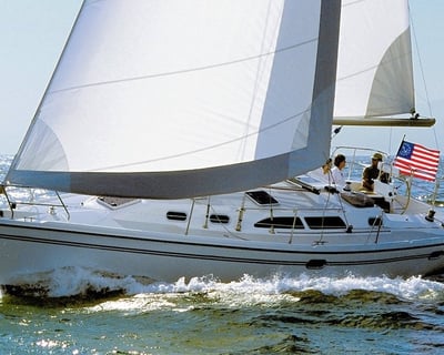 3- or 6-Hour San Diego Sailboat Rental