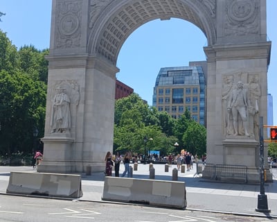 Cannabis & Food Walking Tour in NYC
