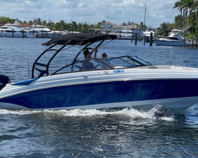 25' Boat Rental in Fort Lauderdale